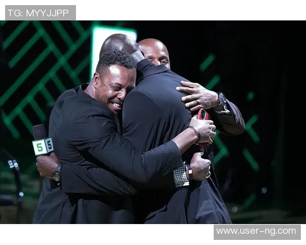 皮尔斯直言约会费用过高不应恋爱引发热议